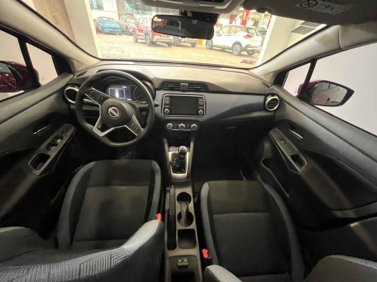 2024 Nissan Versa 4p Advance L4/1.6 Man