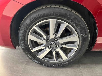 2024 Nissan Versa 4p Advance L4/1.6 Man