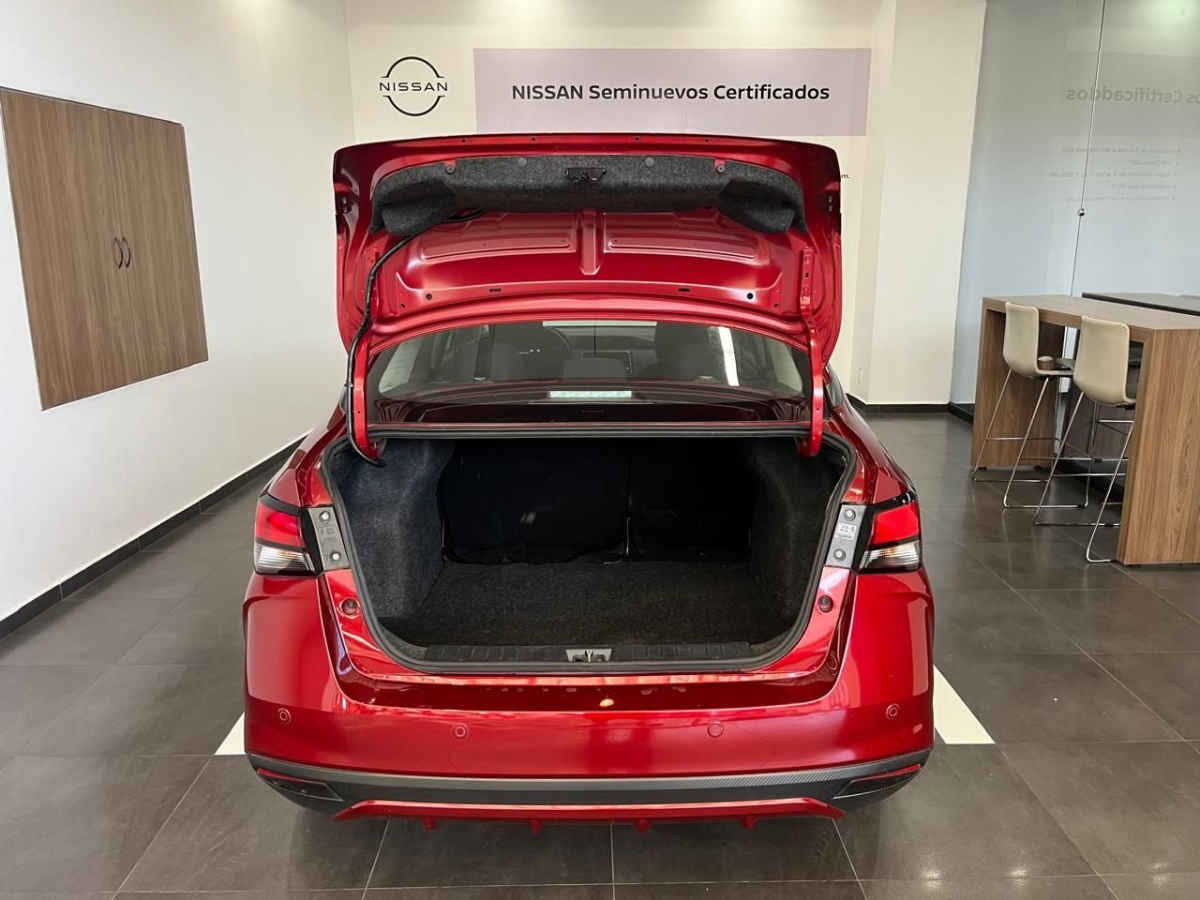 2024 Nissan Versa 4p Advance L4/1.6 Man