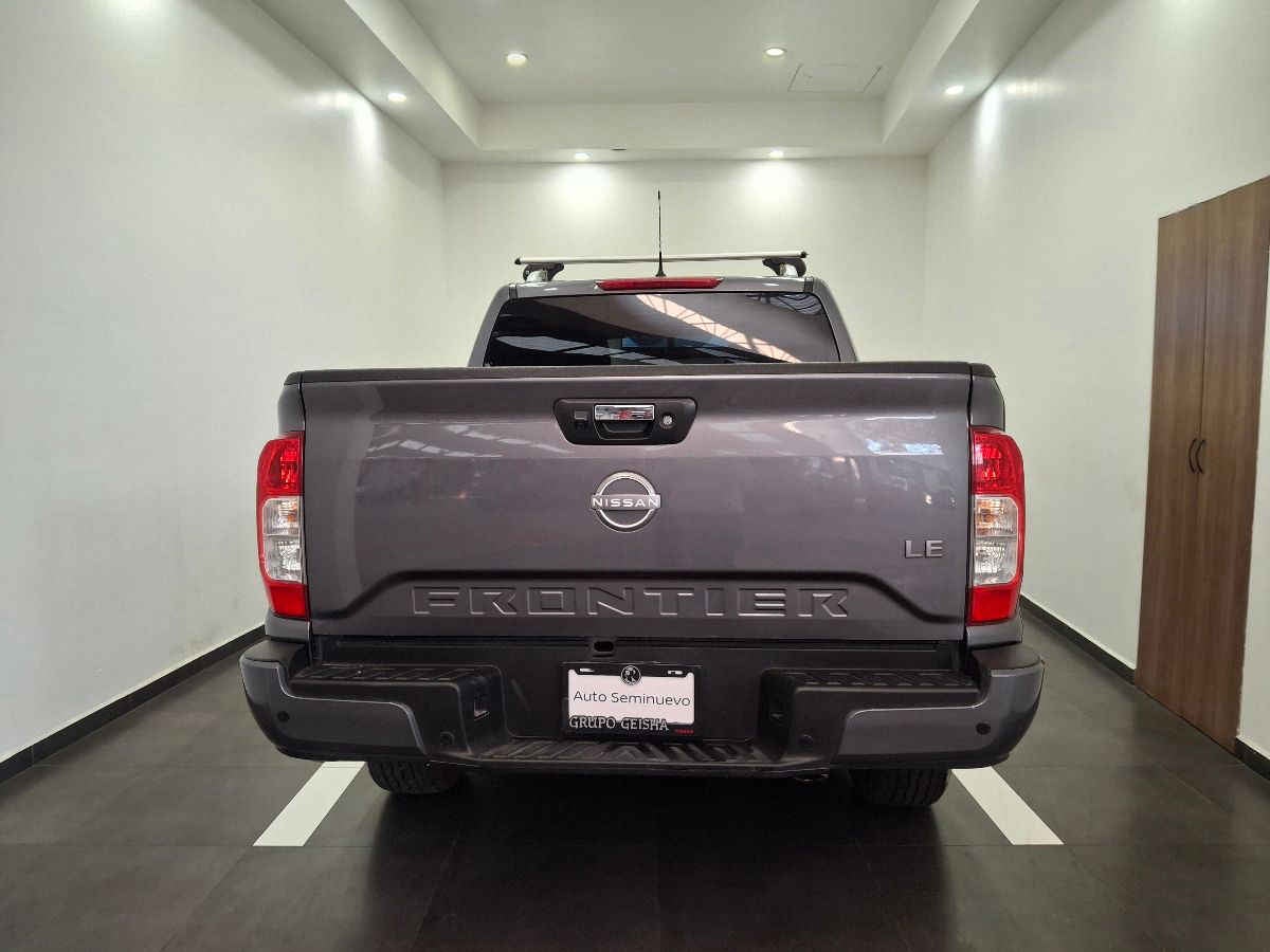 2024 Nissan Frontier 4p LE L4/2.5 Man