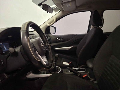 2024 Nissan Frontier 4p LE L4/2.5 Man