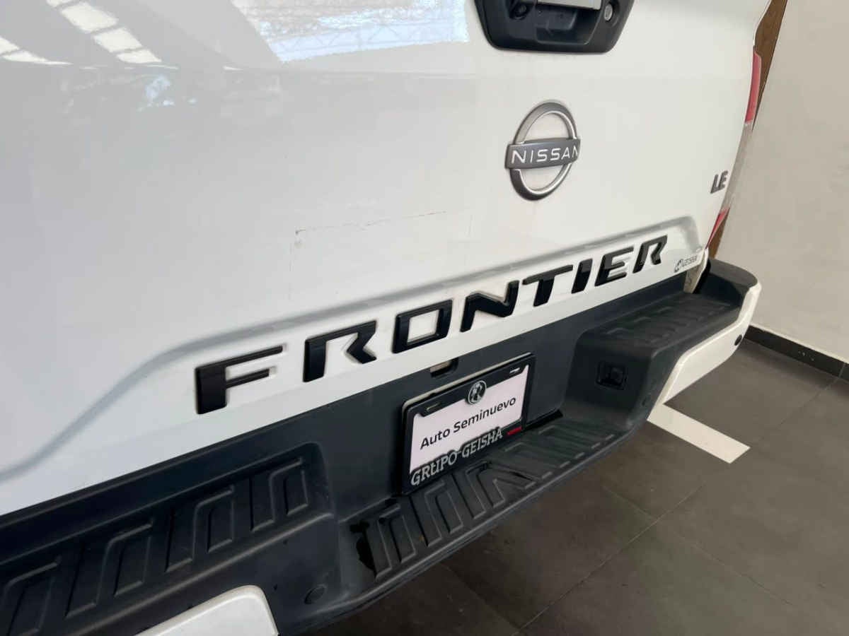 2024 Nissan Frontier 4p LE L4/2.5 Aut