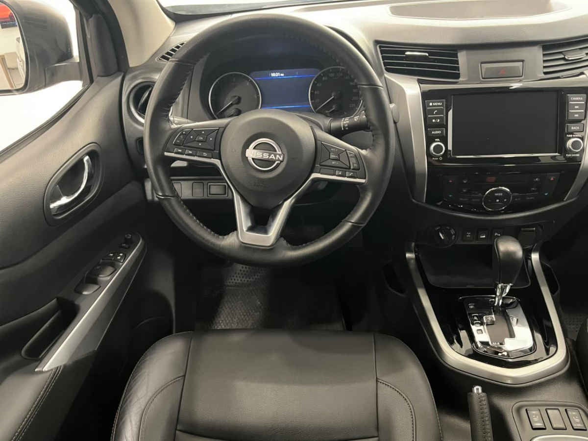 2024 Nissan Frontier 4p Platinum LE Diesel L4/2.5/T 4x4 Aut