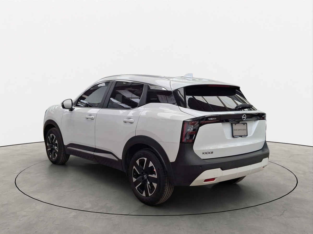 2025 Nissan Kicks 5p Advance L4/2.0 Aut