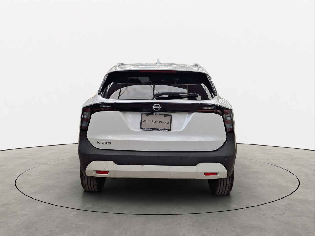 2025 Nissan Kicks 5p Advance L4/2.0 Aut
