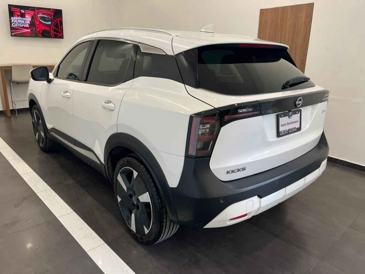 2025 Nissan Kicks 5p Exclusive L4/2.0 Aut