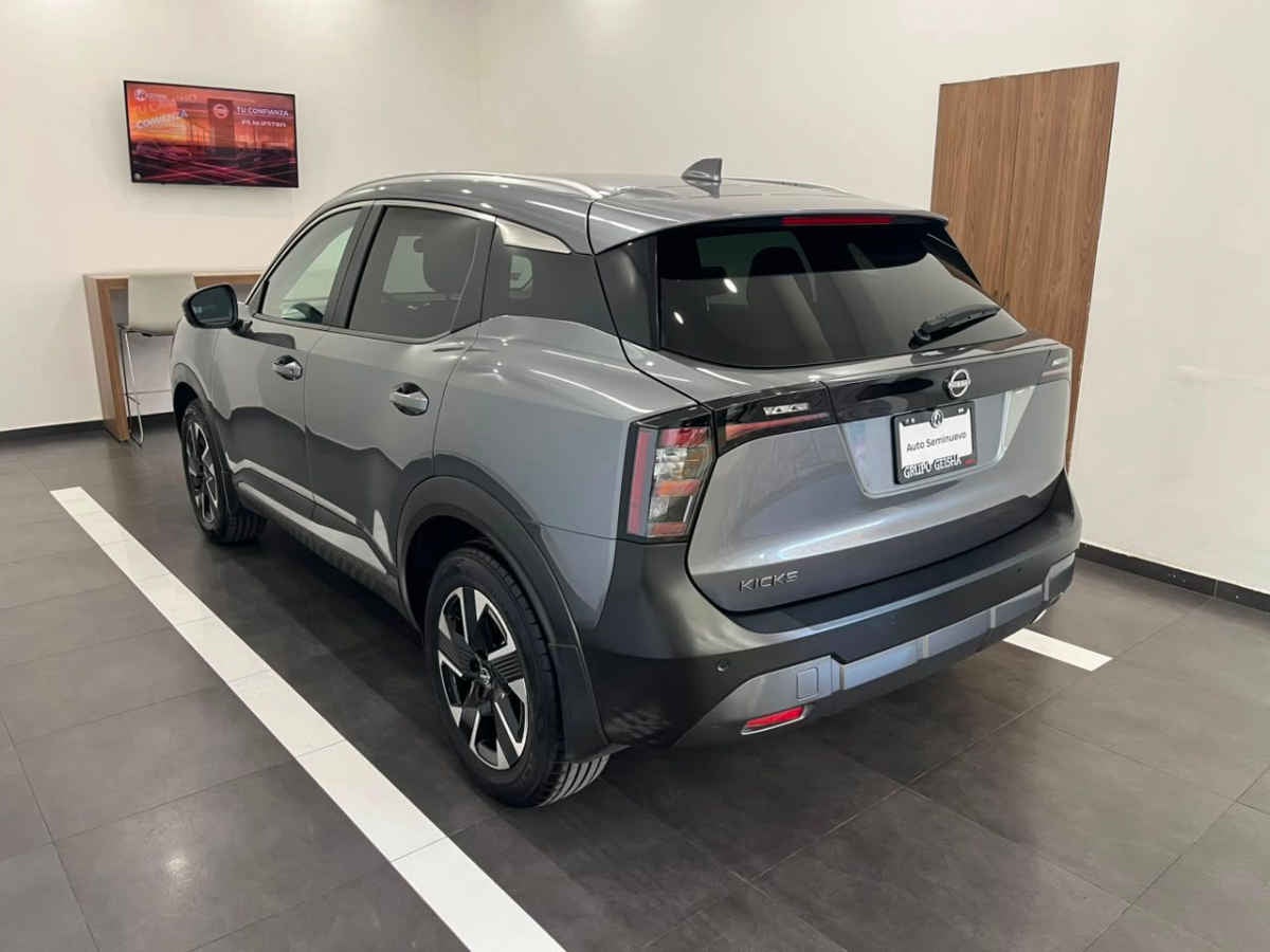 2025 Nissan Kicks 5p Advance L4/2.0 Aut