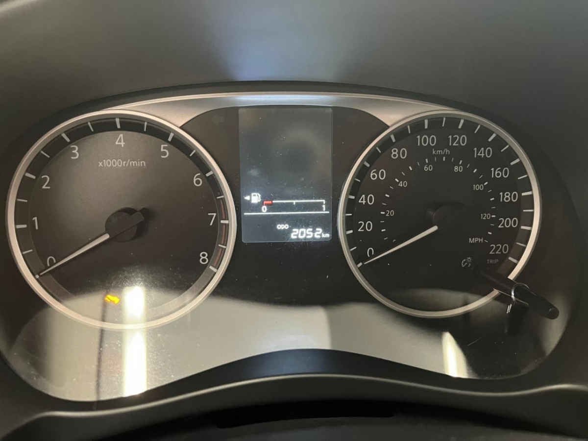 2025 Nissan Kicks 5p Advance L4/2.0 Aut