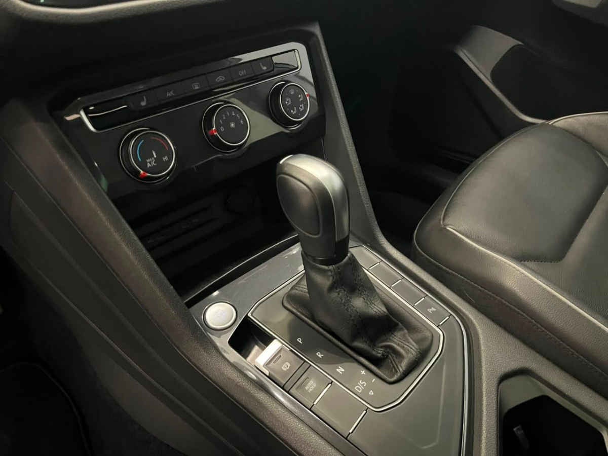 2021 Volkswagen Tiguan 5p Comfortline L4/1.4/T Aut Piel
