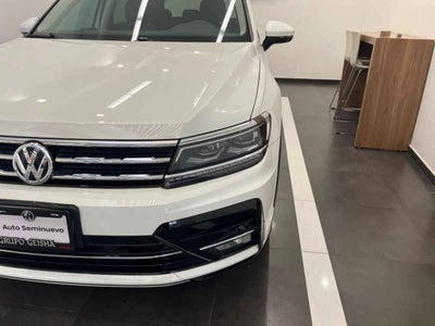 2021 Volkswagen Tiguan 5p Comfortline L4/1.4/T Aut Piel