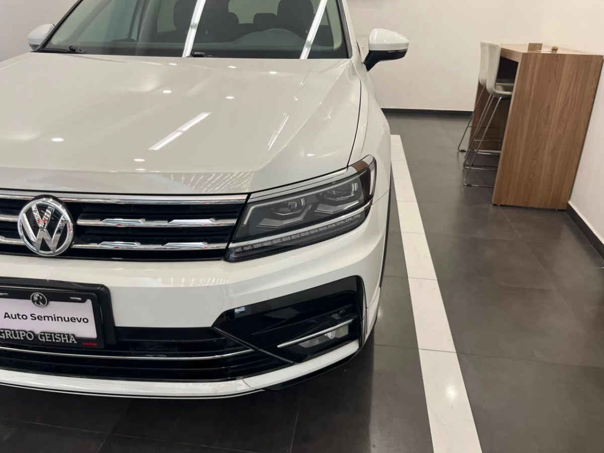 2021 Volkswagen Tiguan 5p Comfortline L4/1.4/T Aut Piel