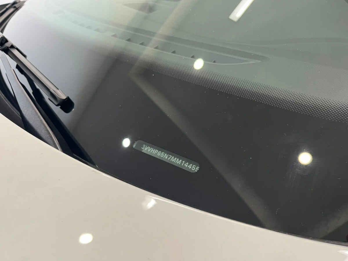 2021 Volkswagen Tiguan 5p Comfortline L4/1.4/T Aut Piel
