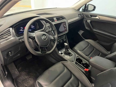 2021 Volkswagen Tiguan 5p Comfortline L4/1.4/T Aut Piel