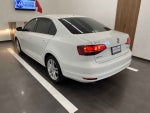 2018 Volkswagen Jetta 4p Sportline L5/2.5 Aut