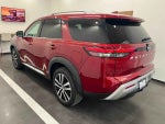 2025 Nissan Pathfinder 5p Platinum V6/3.5 Aut
