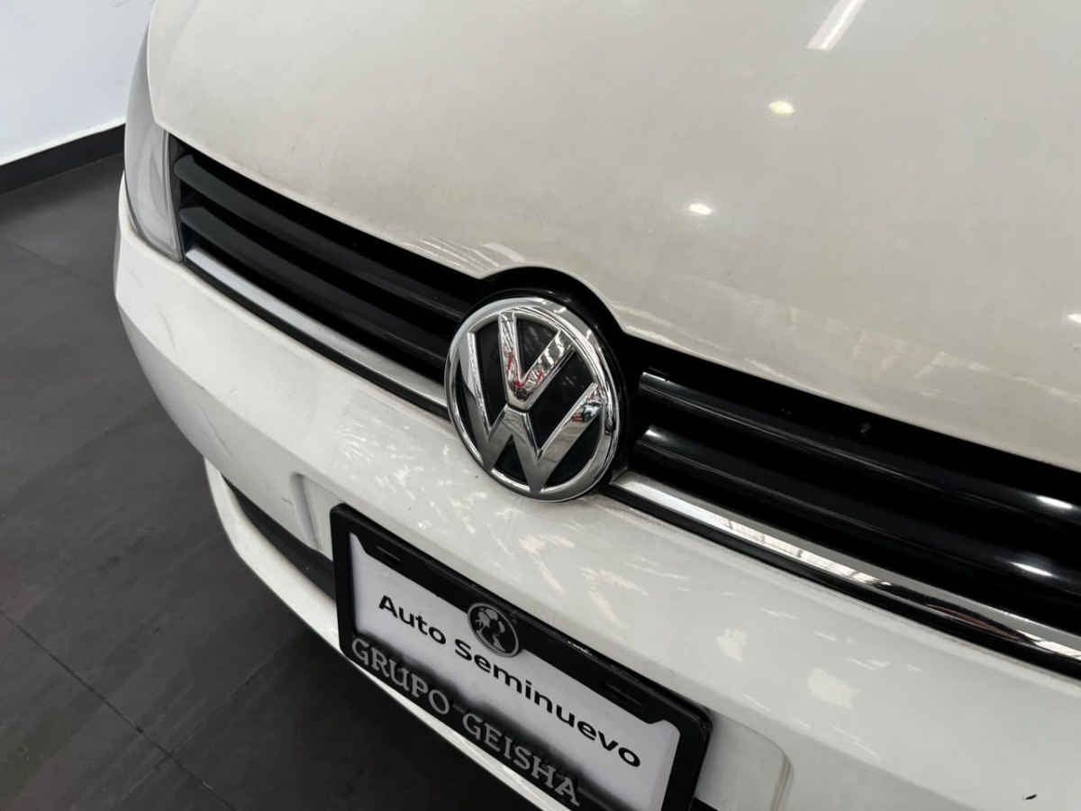 2016 Volkswagen Gol 5p CL L4/1.6 Man