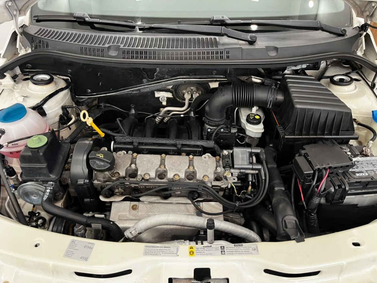 2016 Volkswagen Gol 5p CL L4/1.6 Man