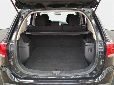 2022 Mitsubishi Outlander 5p SE L4/2.4 Aut