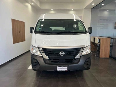 2025 Nissan Urvan 4p Amplia L4/2.5 Man