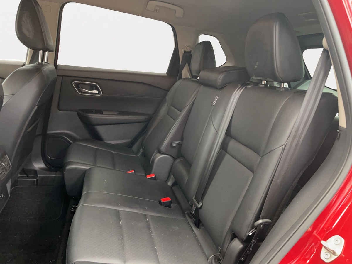 2023 Nissan X-Trail 5p Advance 2 Row L4/2.5 Aut