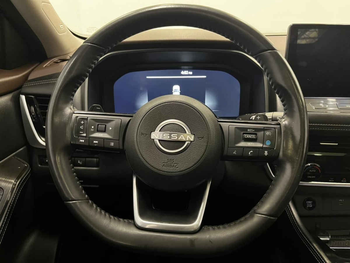 2025 Nissan X-Trail 5p Platinum Plus 2 Row L4/2.5 Aut