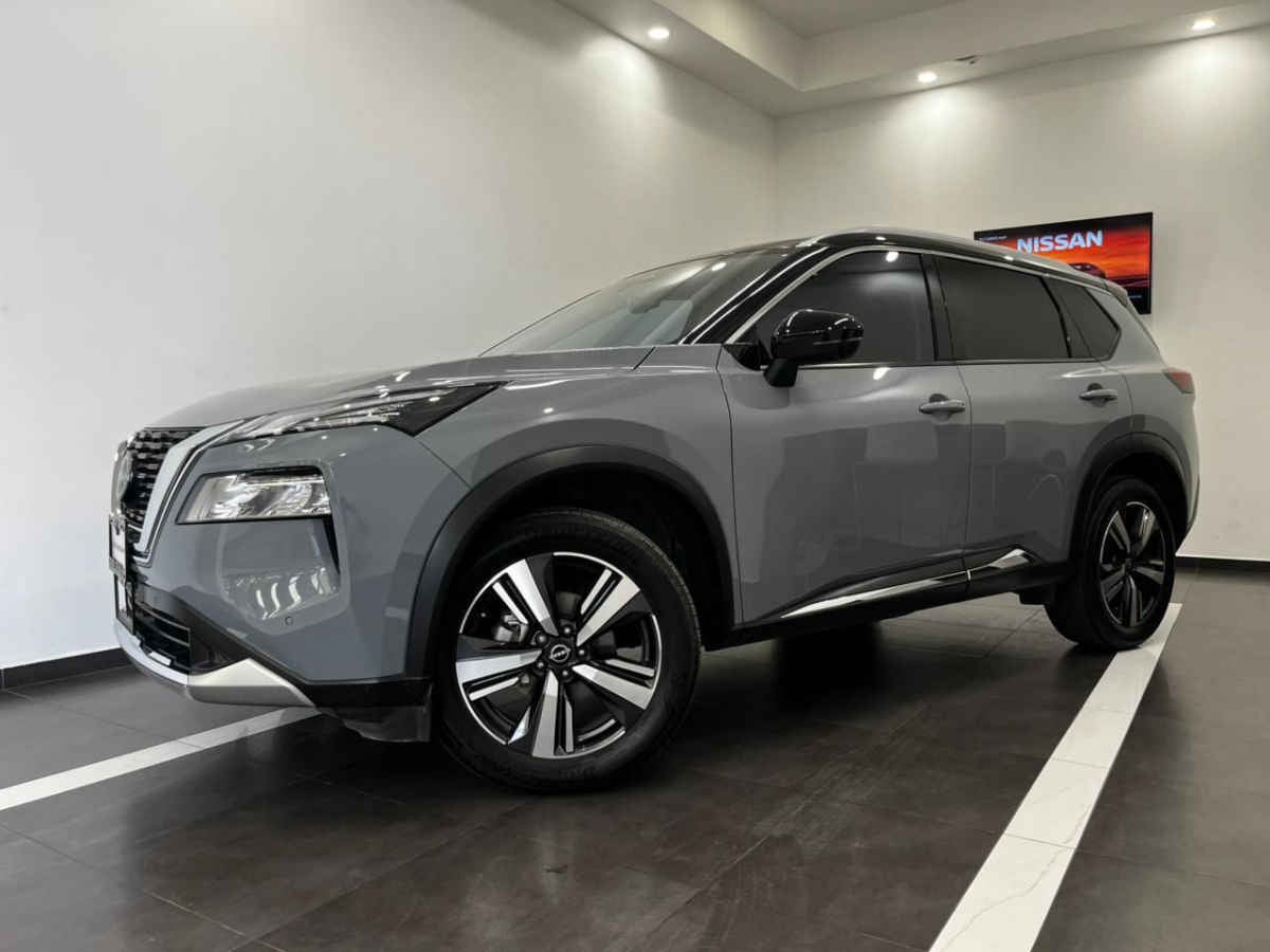 2025 Nissan X-Trail 5p Platinum Plus 2 Row L4/2.5 Aut