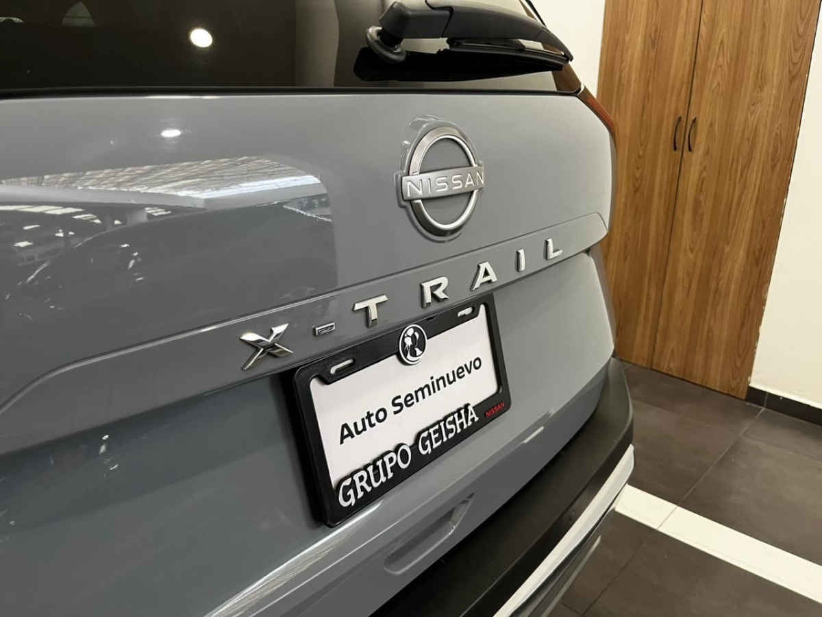 2025 Nissan X-Trail 5p Platinum Plus 2 Row L4/2.5 Aut