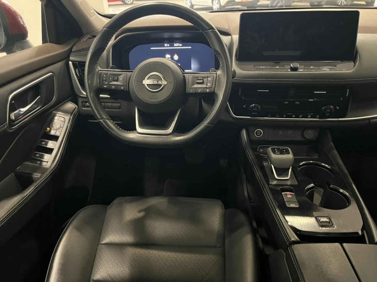 2023 Nissan X-Trail 5p Platinum 2 Row L4/2.5 Aut