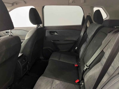 2023 Nissan X-Trail 5p Advance 2 Row L4/2.5 Aut
