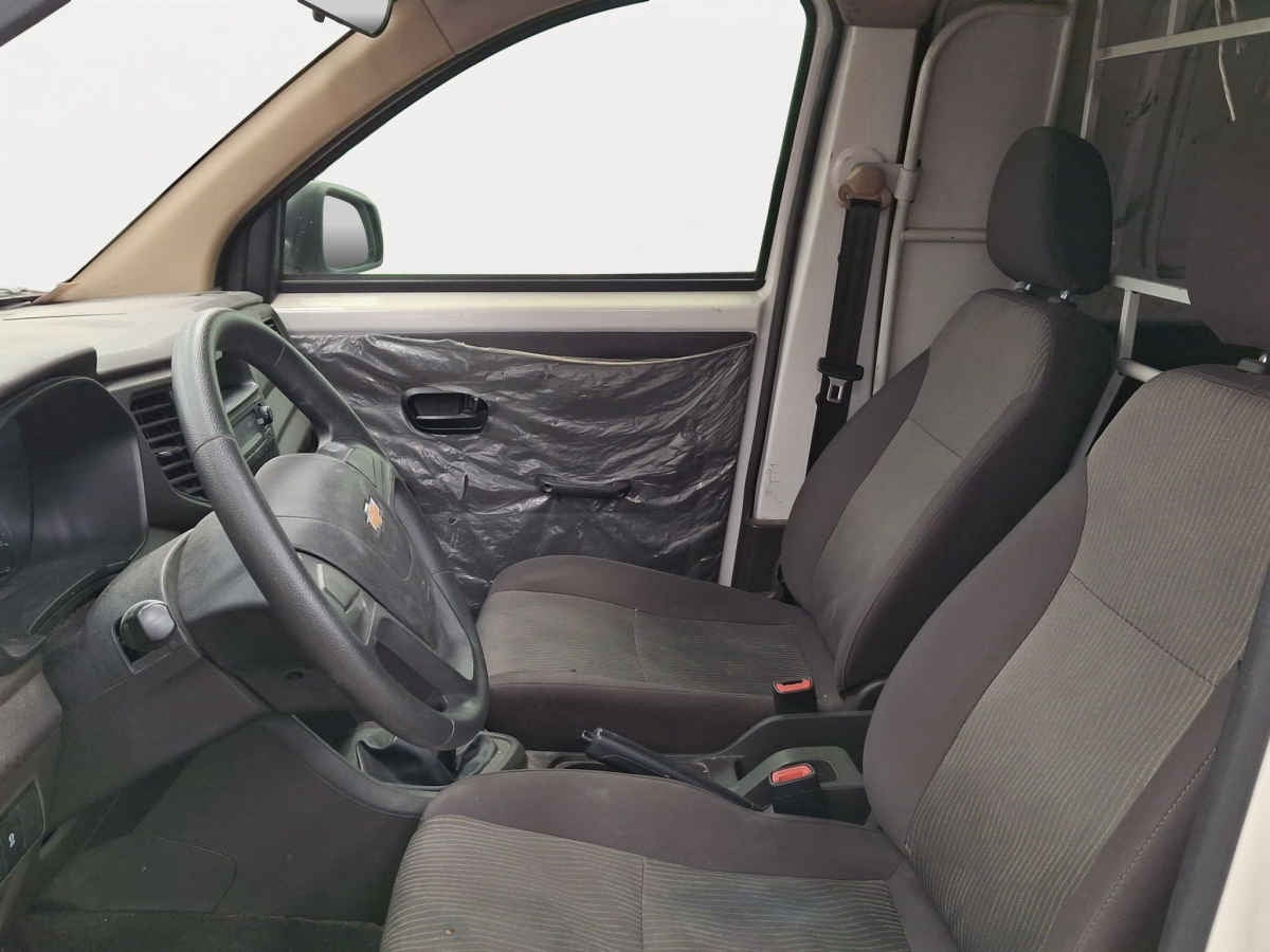 2024 Chevrolet Tornado 5p Van LS L4/1.5 Man