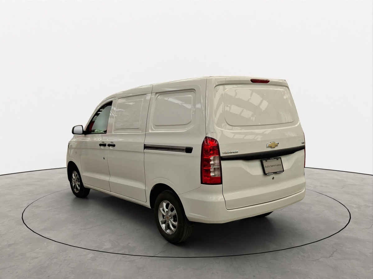 2024 Chevrolet Tornado 5p Van LS L4/1.5 Man