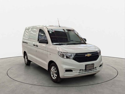 2024 Chevrolet Tornado 5p Van LS L4/1.5 Man