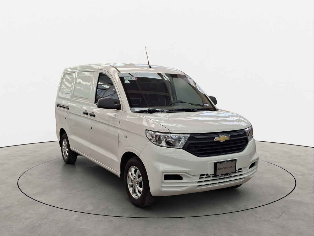 2024 Chevrolet Tornado 5p Van LS L4/1.5 Man