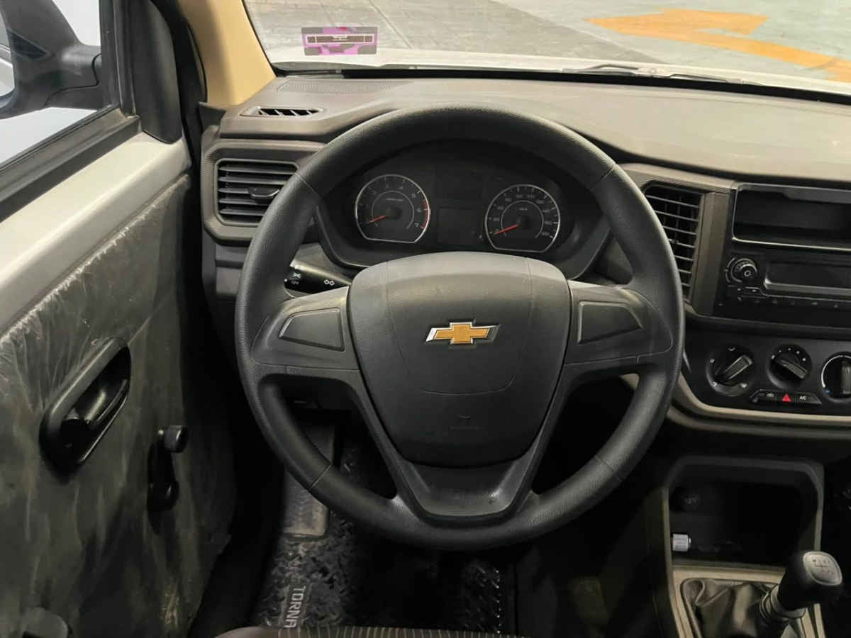 2024 Chevrolet Tornado 5p Van LS L4/1.5 Man