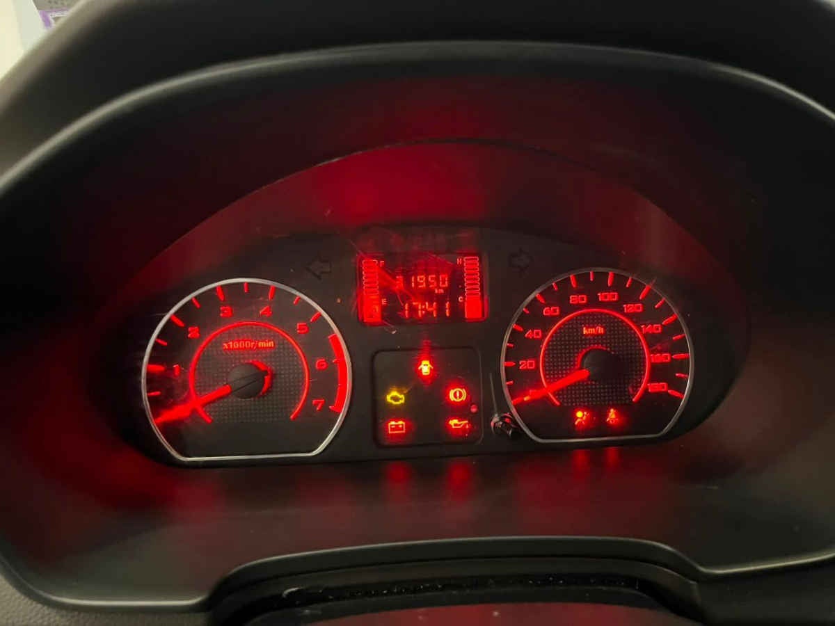 2024 Chevrolet Tornado 5p Van LS L4/1.5 Man