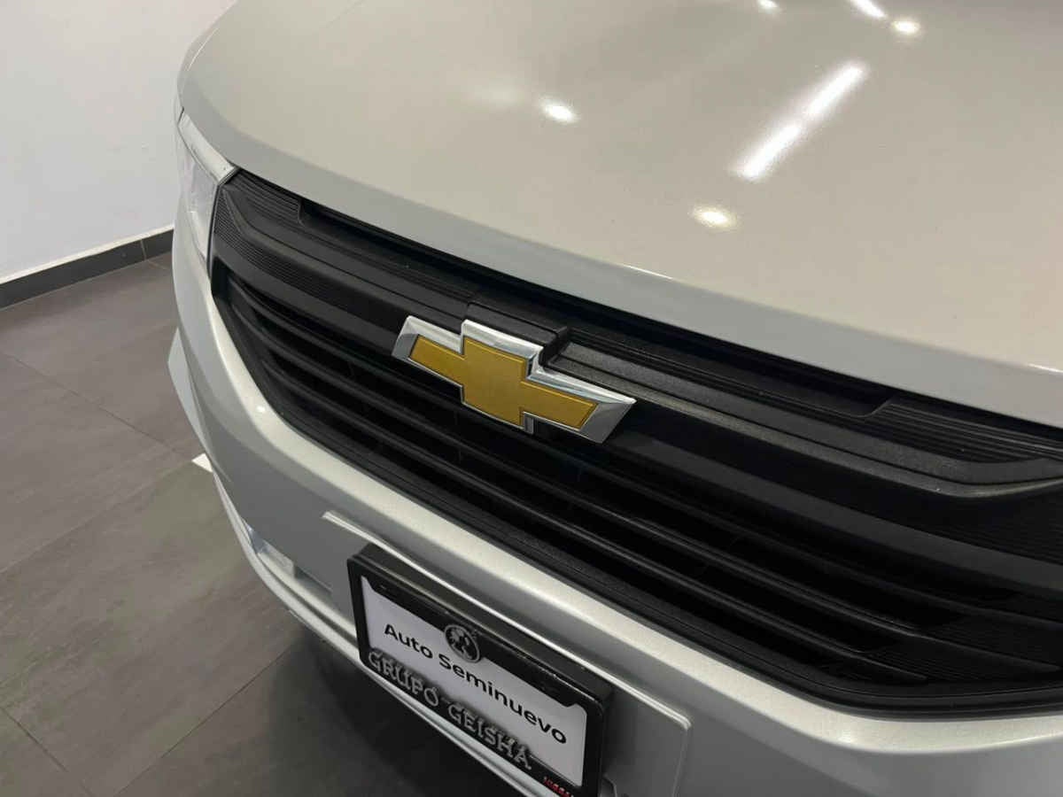 2024 Chevrolet Tornado 5p Van LS L4/1.5 Man