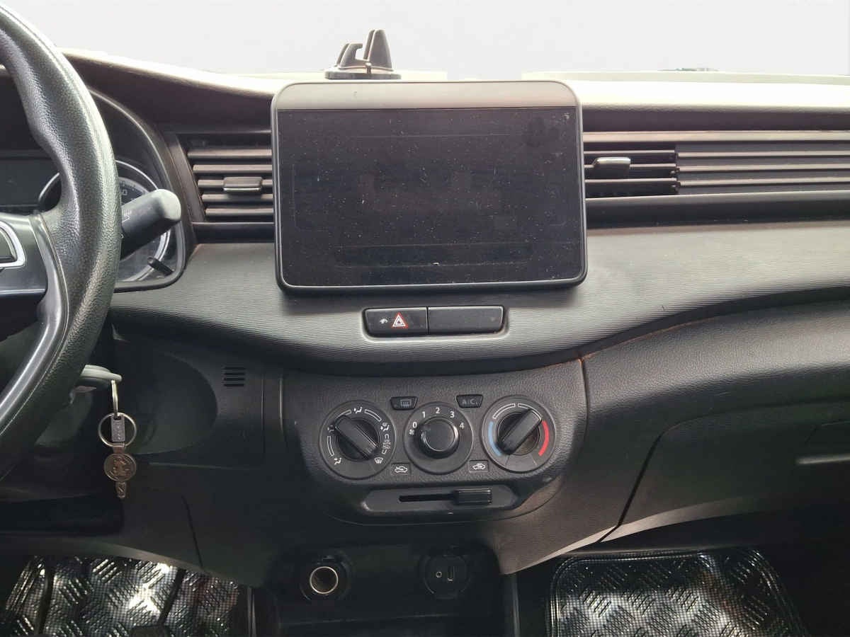 2020 Suzuki Ertiga 5p GLS L4/1.5 Man