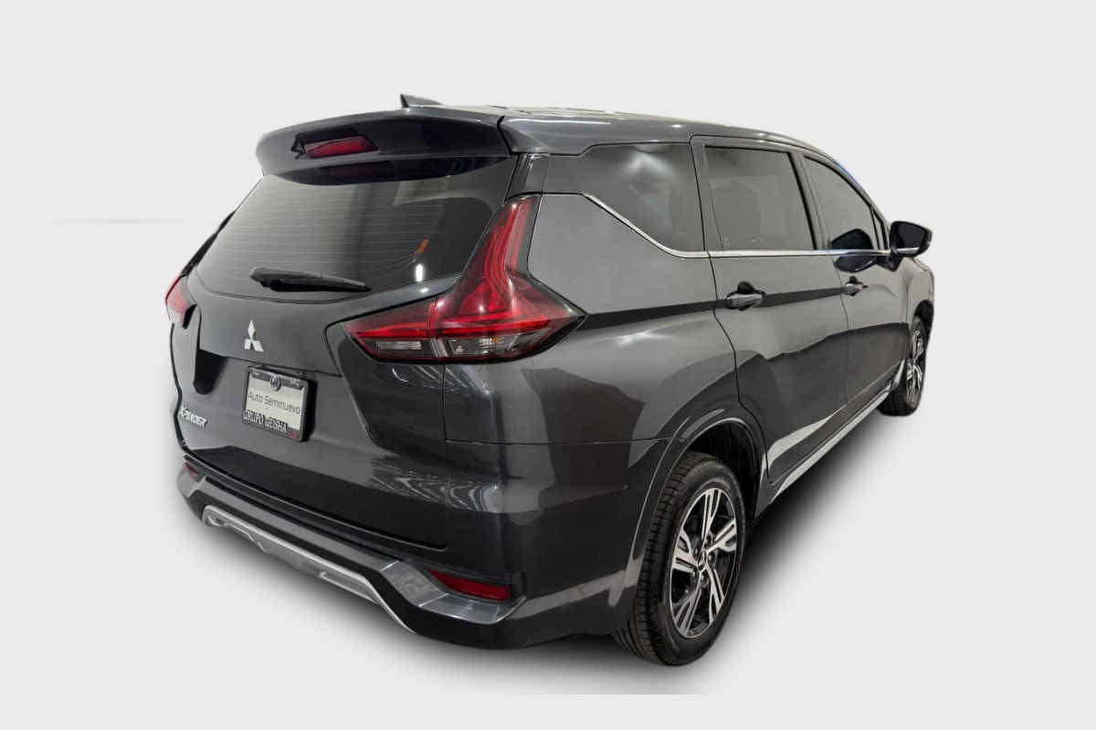 2023 Mitsubishi Xpander 5p GLS L4/1.5 Aut