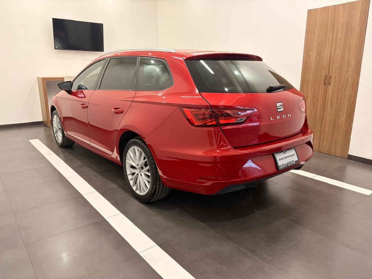 2019 Seat Leon 5p Style ST Full Lead L4/1.4/T Aut