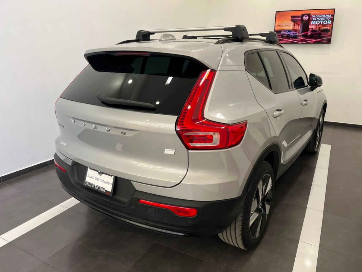 2024 Volvo XC40 5p Recharge Plus P6 EV 69 kWh Aut