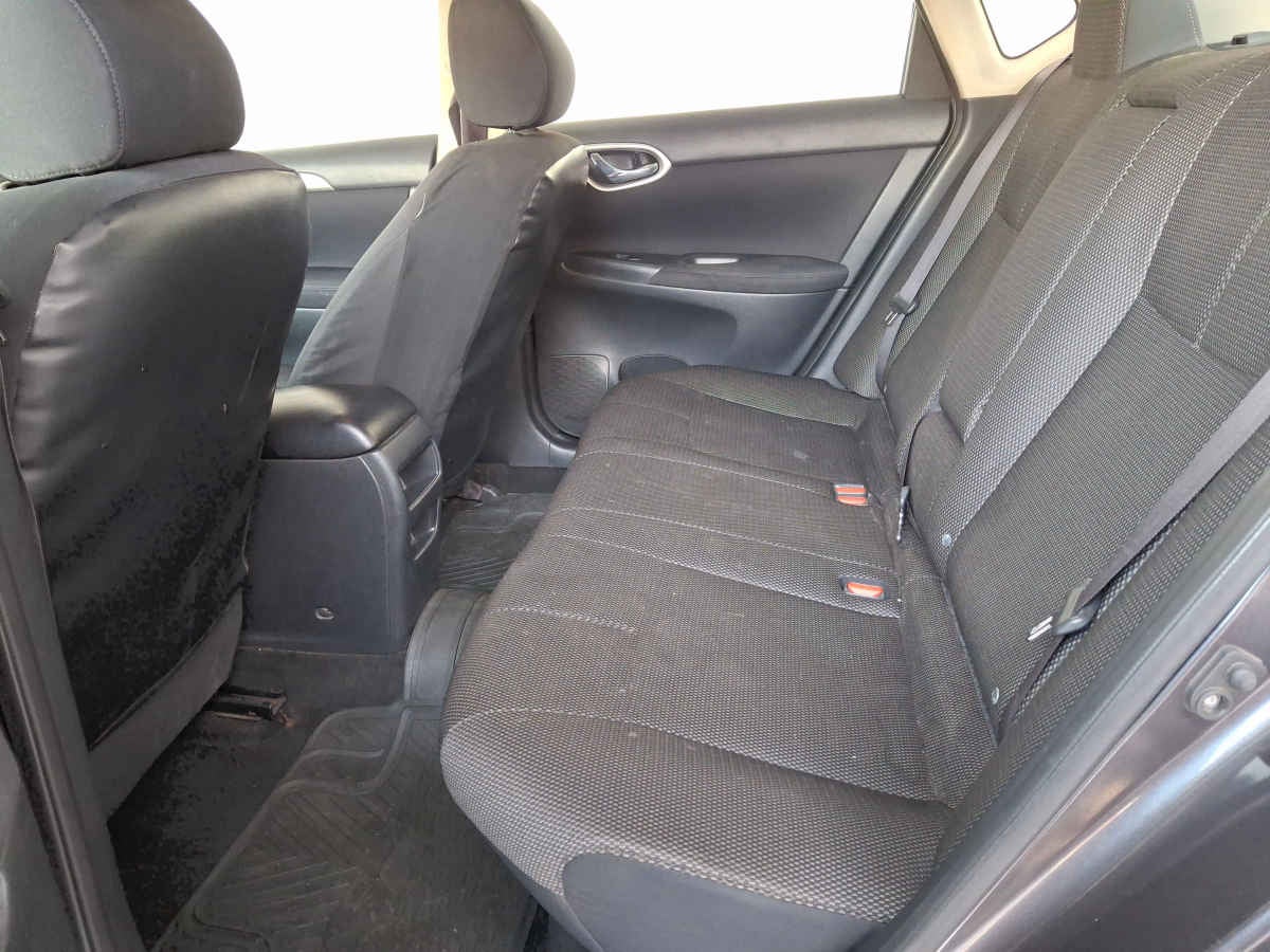 2015 Nissan Sentra 4p Advance L4/1.8 Man