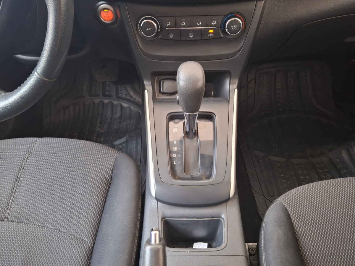 2017 Nissan Sentra 4p Advance L4/1.8 Aut