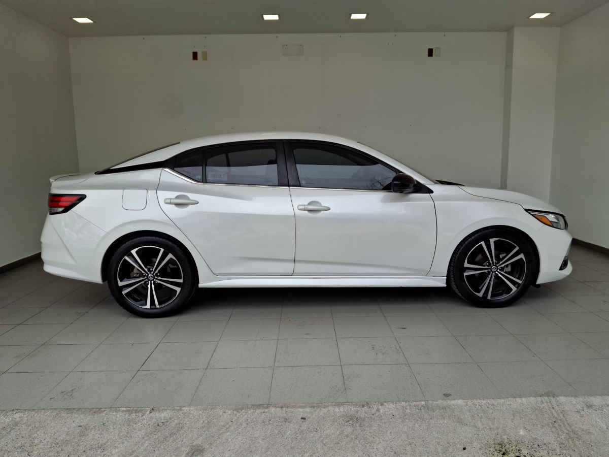 2023 Nissan Sentra 4p SR Platinum L4/2.0 Aut