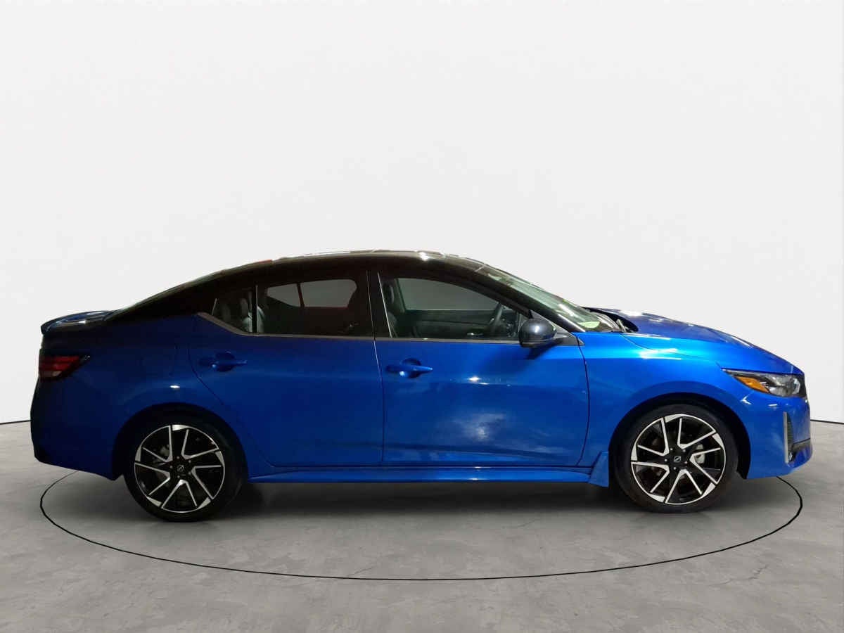 2025 Nissan Sentra 4p SR Platinum Bi-tono L4/2.0 Aut