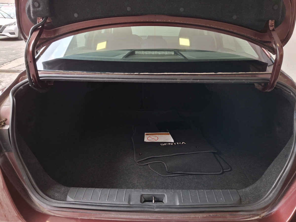 2023 Nissan Sentra 4p Advance L4/2.0 Aut