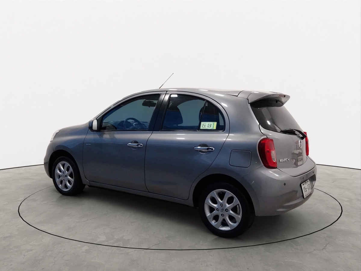 2016 Nissan March 5p Advance L4/1.6 Aut