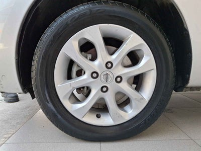 2014 Nissan March 5p Advance L4/1.6 Man