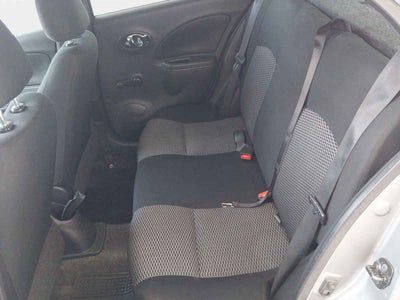 2016 Nissan March 5p Sense L4/1.6 Aut