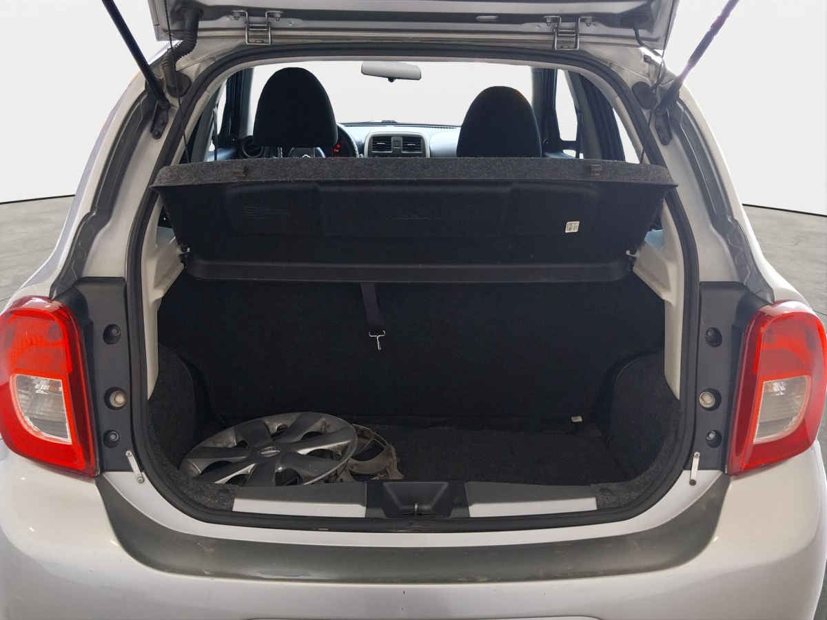 2016 Nissan March 5p Sense L4/1.6 Aut