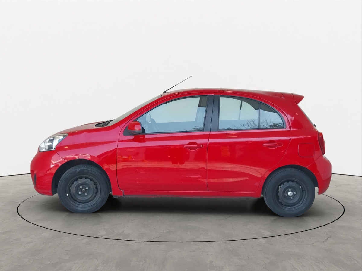 2015 Nissan March 5p Sense L4/1.6 Man